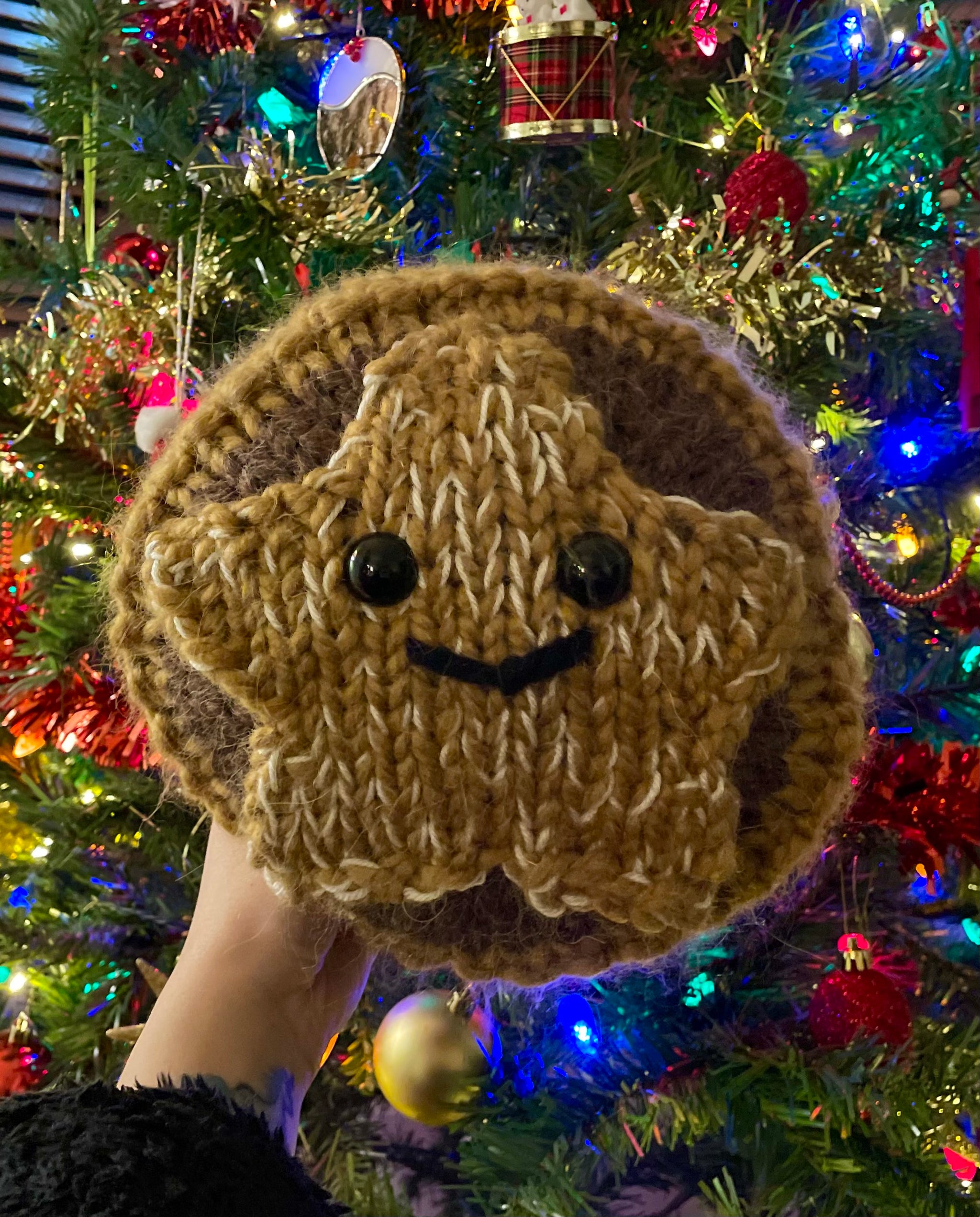 Giant Mince Pie Knitting Kit