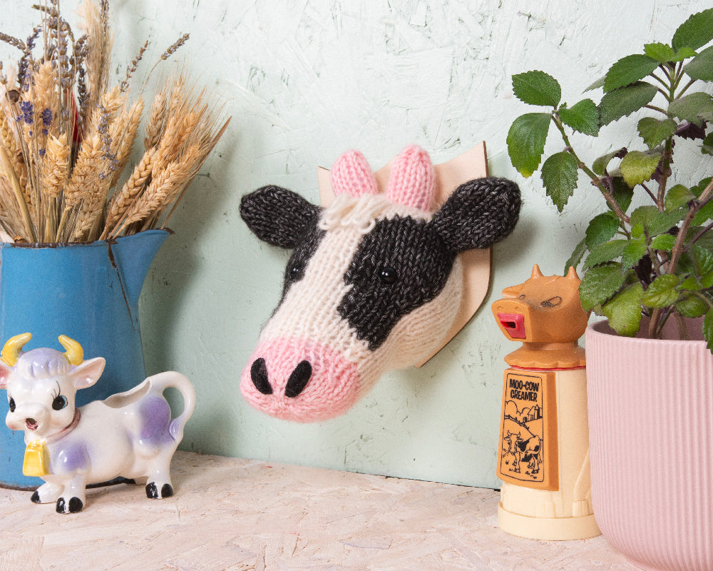 Mini Dairy Cow Head Knitting Kit