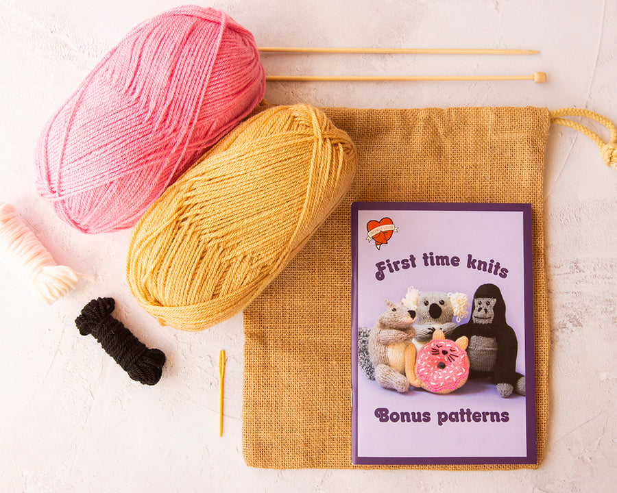 Doughnut Kitten Knitting Kit