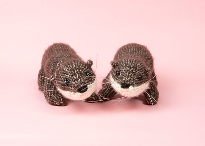 Pair of Otters Knitting Kit